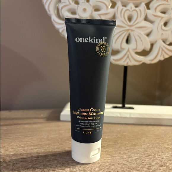 OneKind Dream Cream Nighttime Moisturizer - Picture 2 of 3